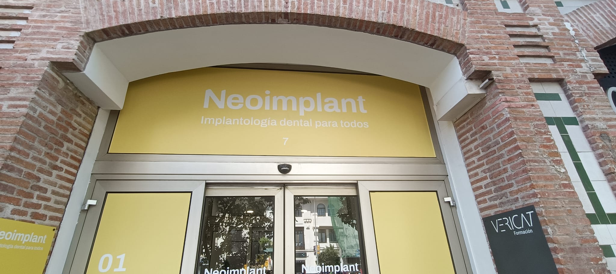 Aplicaciones de marca para Neoimplant · detalle del proyecto