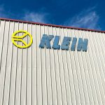 Rótulo de aluminio rotulado